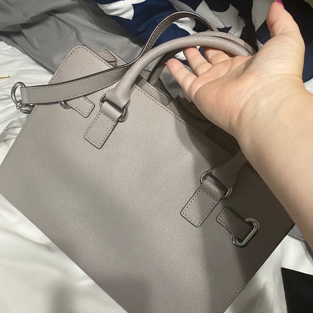 Michael Kors tote - Picture 3 of 3